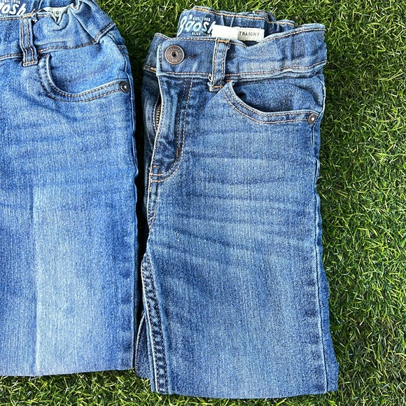 Slightly used boys 5r Oshkosh jeans 3 pack - Picture 2 of 3